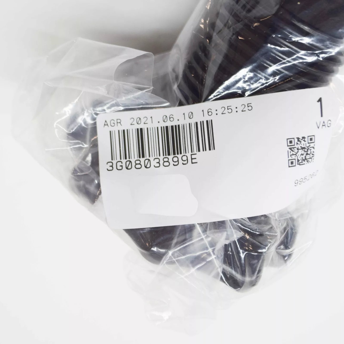 NEW VOLKSWAGEN PASSAT B8 SPARE WHEEL MOUNTING BOLT 3G0803899E ORIGINAL