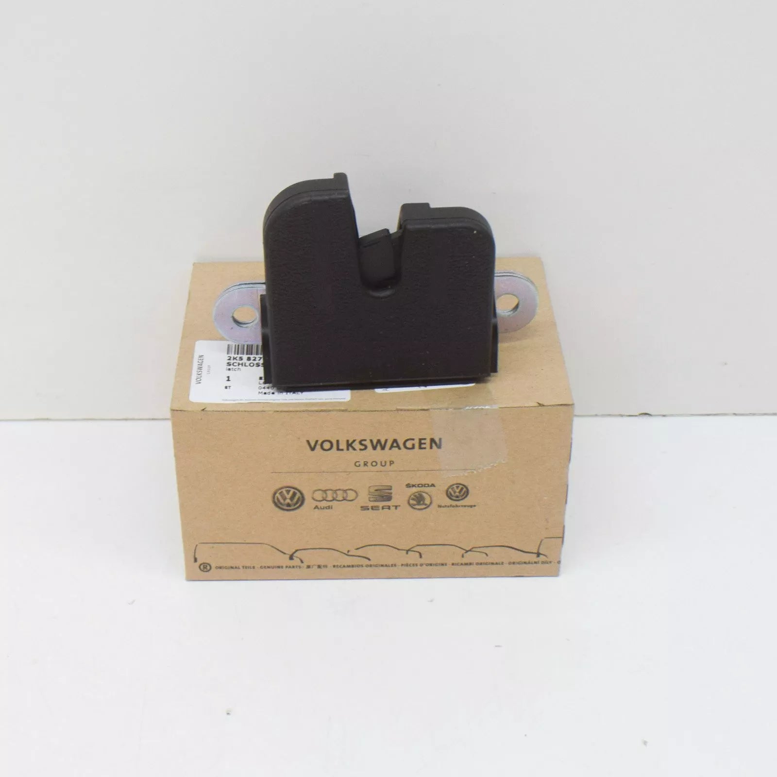 NEW VOLKSWAGEN CADDY 2K REAR LID LOCK WITH MICROSWITCH 2K5827505G