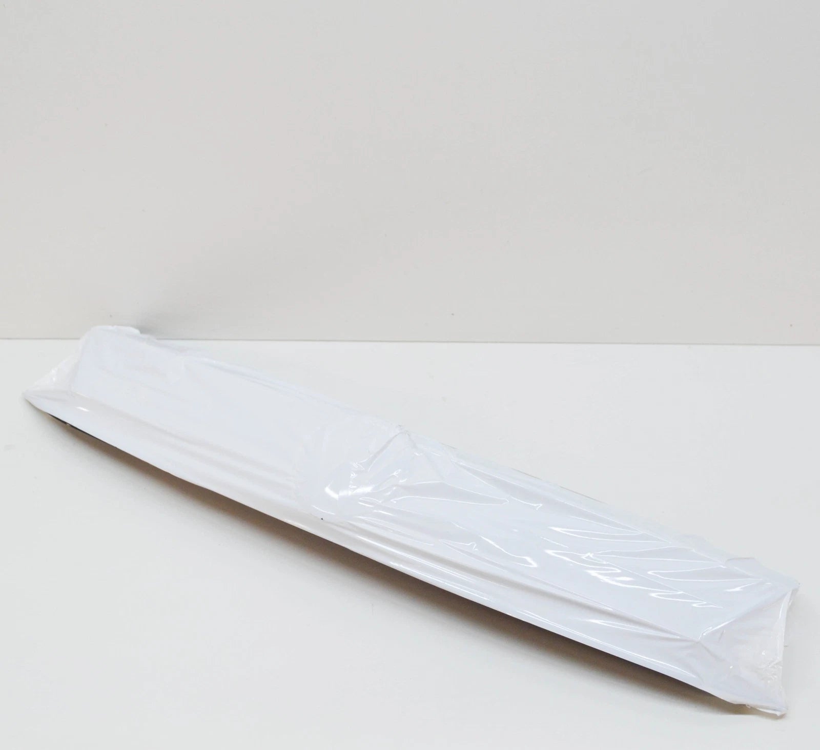 NEW VW JETTA A6 FRONT BUMPER RADIATOR GLI GRILLE 5C6853651PCEE ORIGINAL