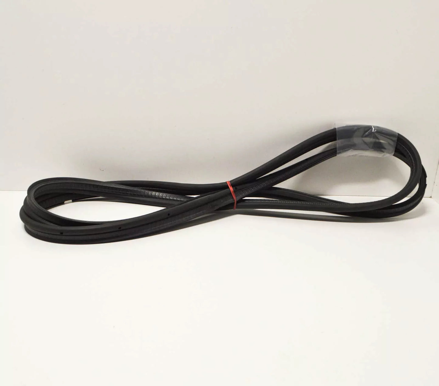 NEW MERCEDES-BENZ 190 W201 REAR TRUNK LID SEAL RUBBER A2017500098