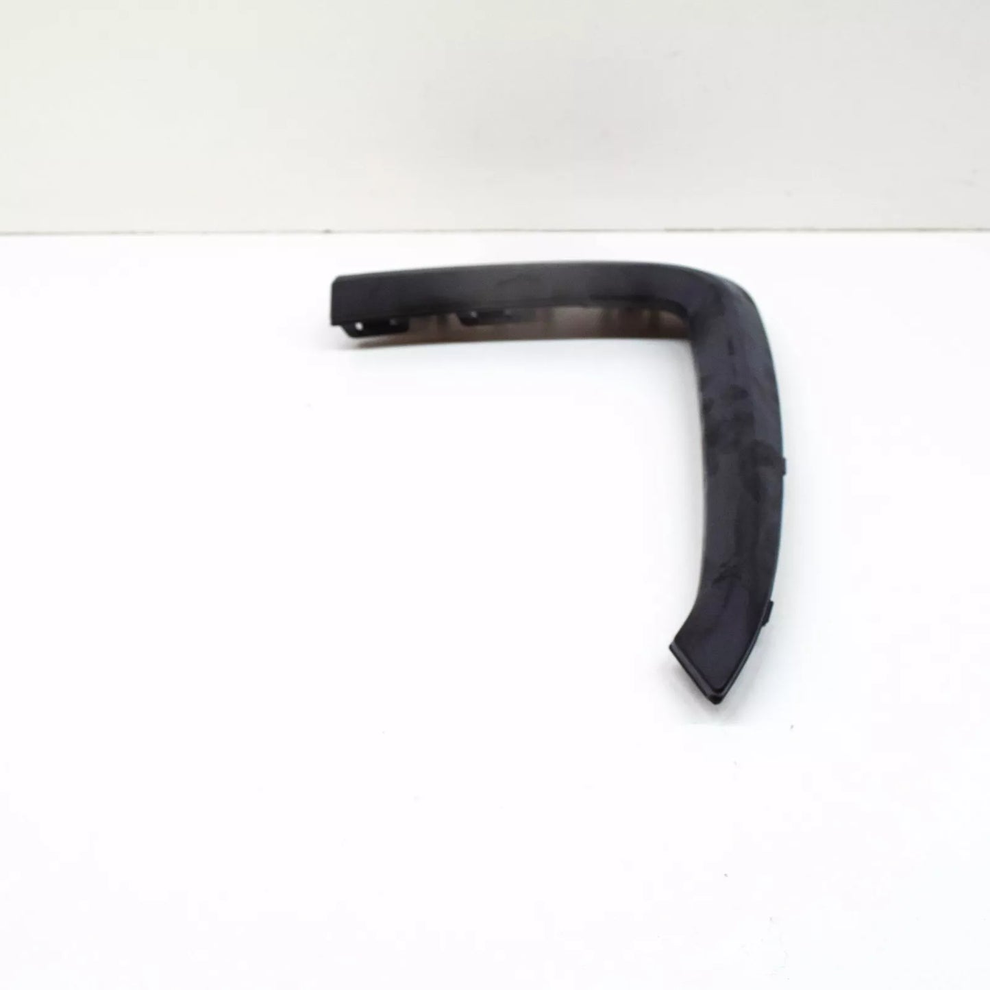 NEW BMW I3 I01 FRONT RIGHT BUMPER COVER TRIM 51117462300 ORIGINAL