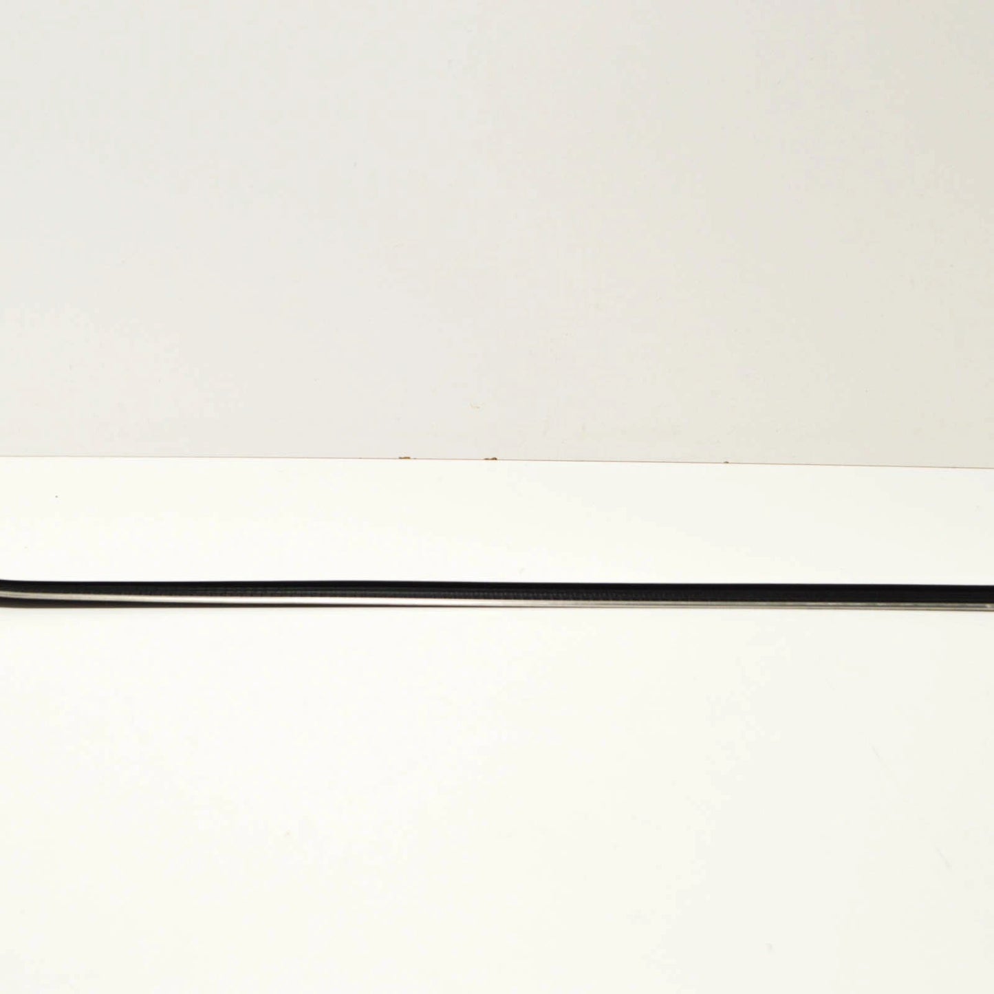 NEW MERCEDES-BENZ G W463 FRONT DOOR WINDOW SEALING RAIL A4637250765