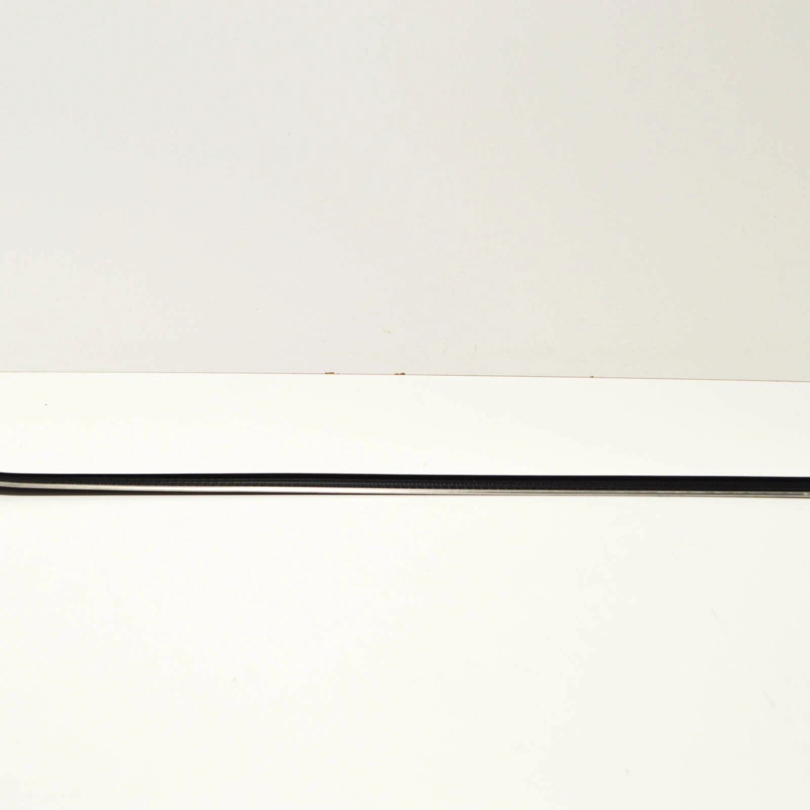 NEW MERCEDES-BENZ G W463 FRONT DOOR WINDOW SEALING RAIL A4637250765