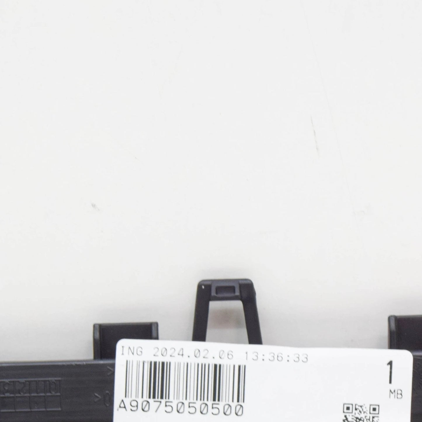 NEW MERCEDES-BENZ SPRINTER W907 W910 UPPER RADIATOR AIR DUCT A9075050500