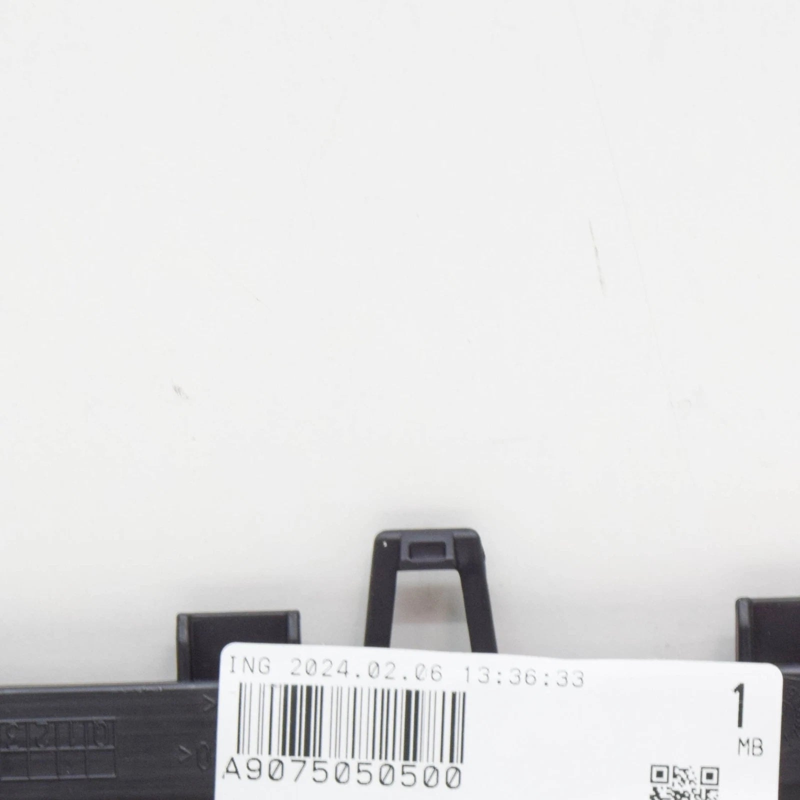 NEW MERCEDES-BENZ SPRINTER W907 W910 UPPER RADIATOR AIR DUCT A9075050500