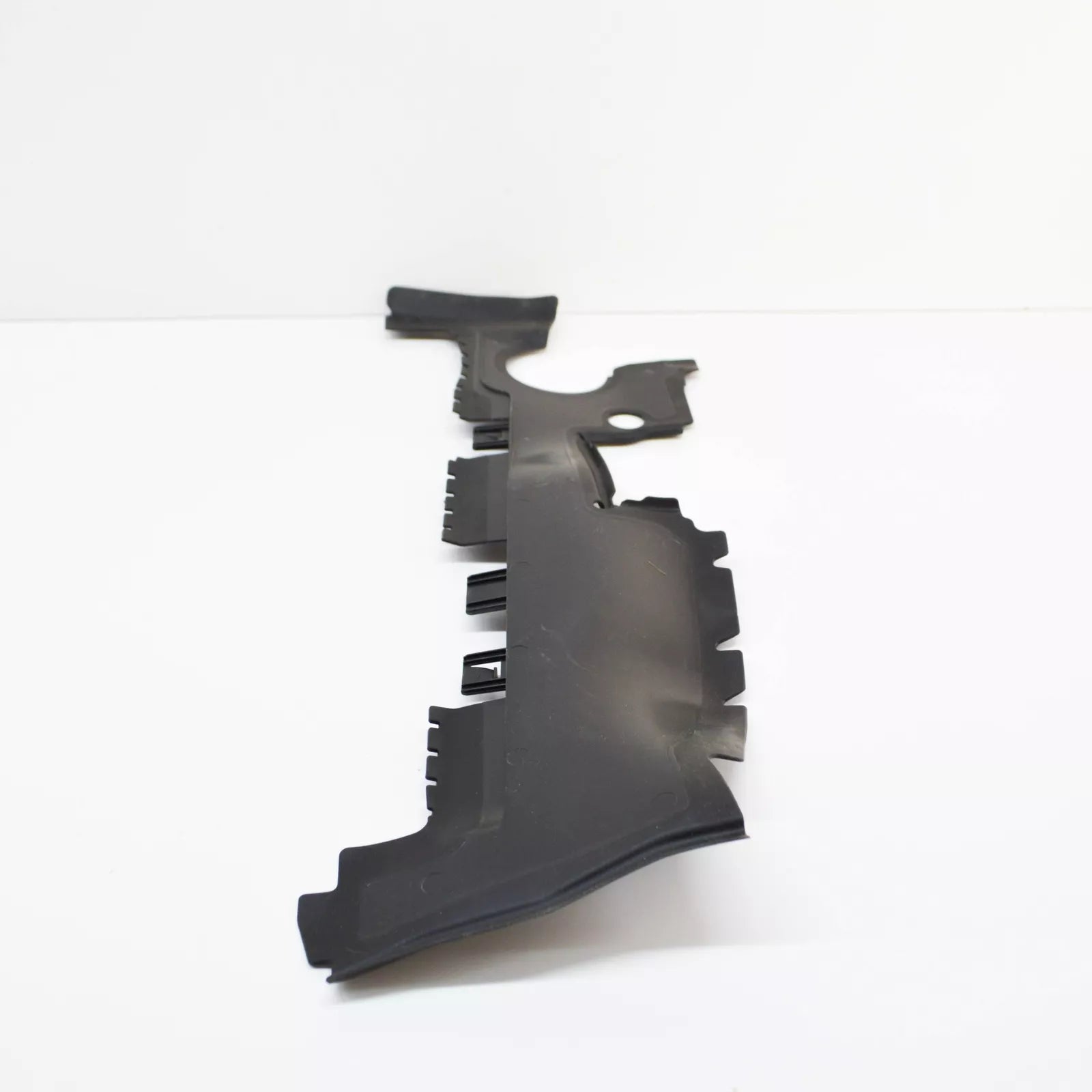 NEW AUDI RS Q3 8U RADIATOR RIGHT AIR GUIDE 8U0121284K