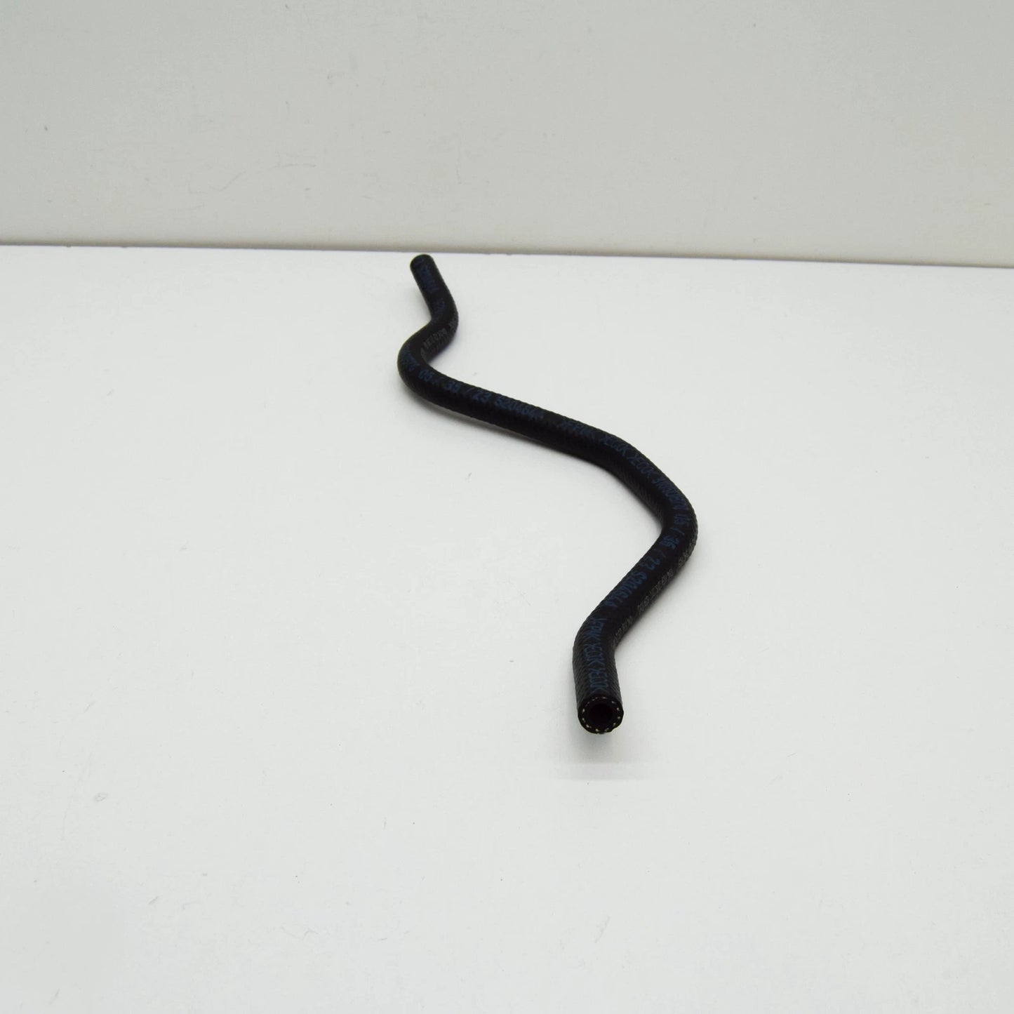 NEW MERCEDES-BENZ A W176 FUEL FEED HOSE A2464760126 ORIGINAL