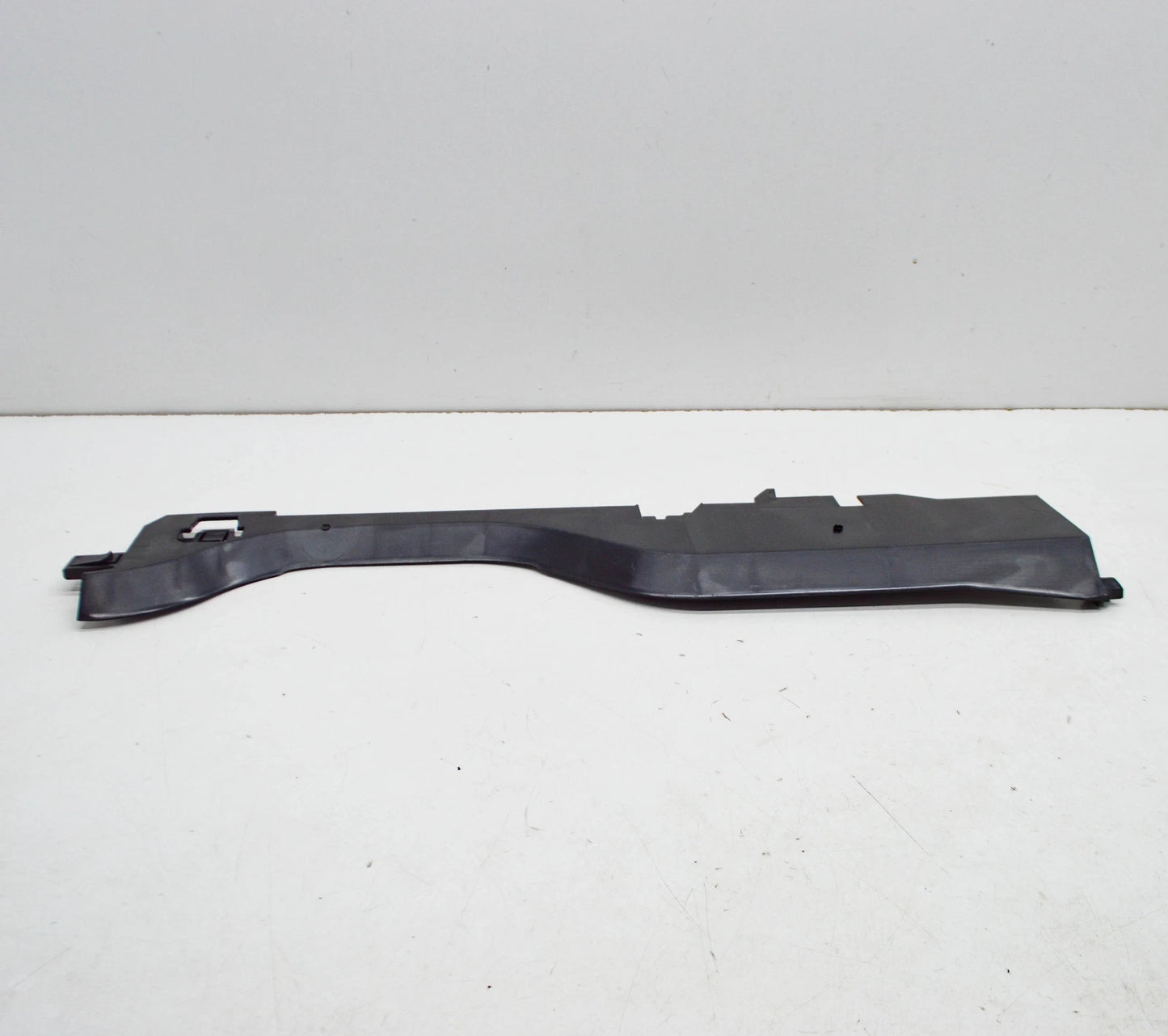 NEW BMW X5 G05 LEFT SIDE RADIATOR COVERING 17118655768 ORIGINAL