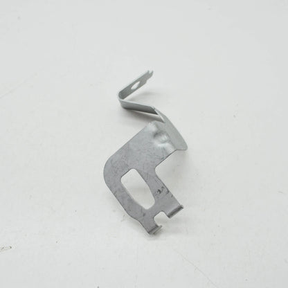 NEW MERCEDES BENZ GLC C253 FRONT SPLASH SHIELD RIGHT BRACKET A2535240140