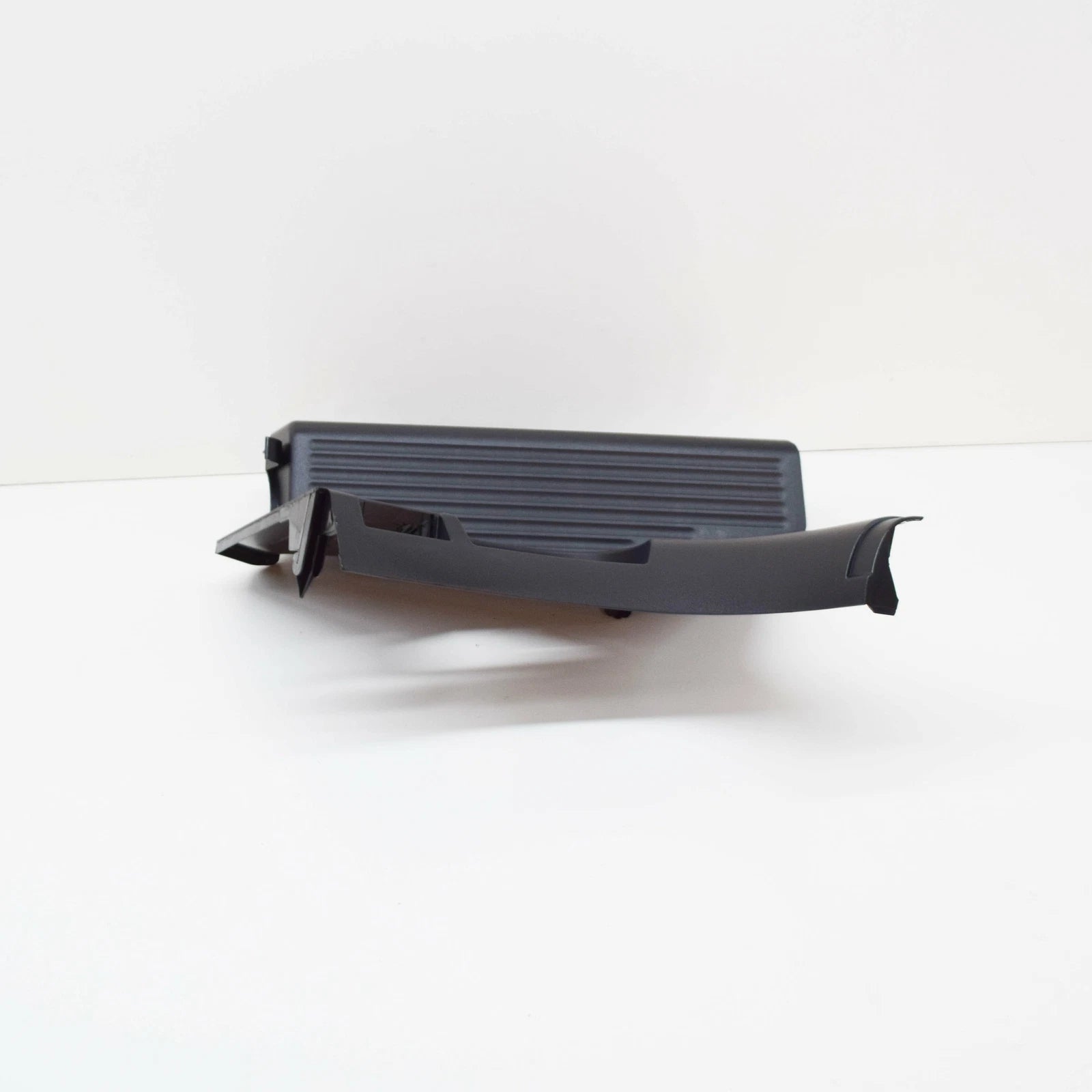 NEW BMW 3 E46 FRONT LEFT LATERAL TRIM PANEL 8227951 51438227951 ORIGINAL