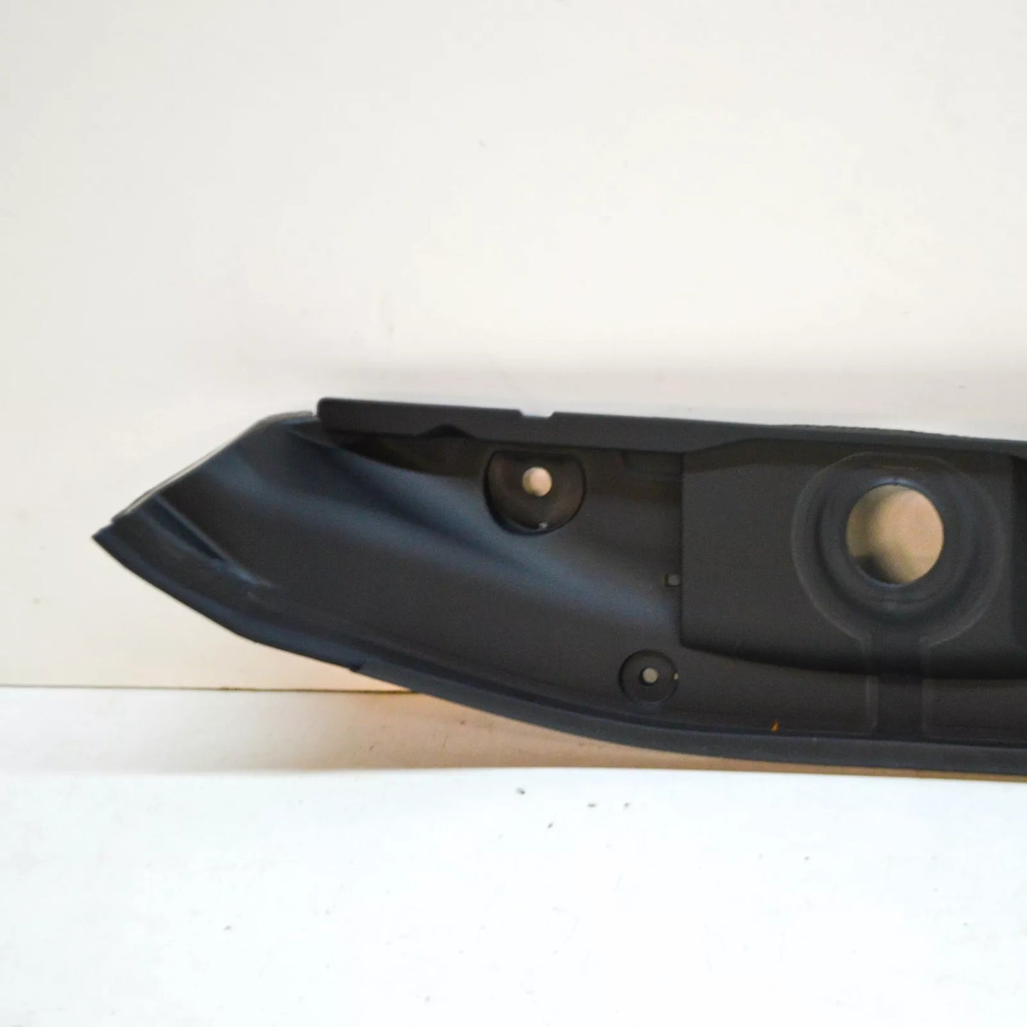 NEW BMW 7 G11 G12 FRONT BONNET HOOD RIGHT SIDE SEALING 51767475290 ORIGINAL