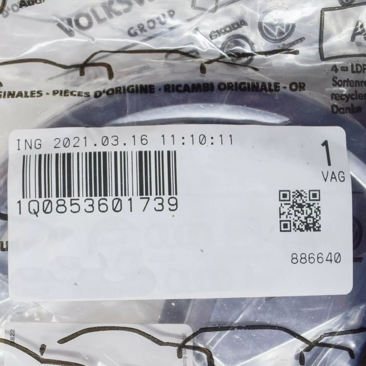 NEW VOLKSWAGEN EOS 1F BONNET BADGE 1Q0853601739