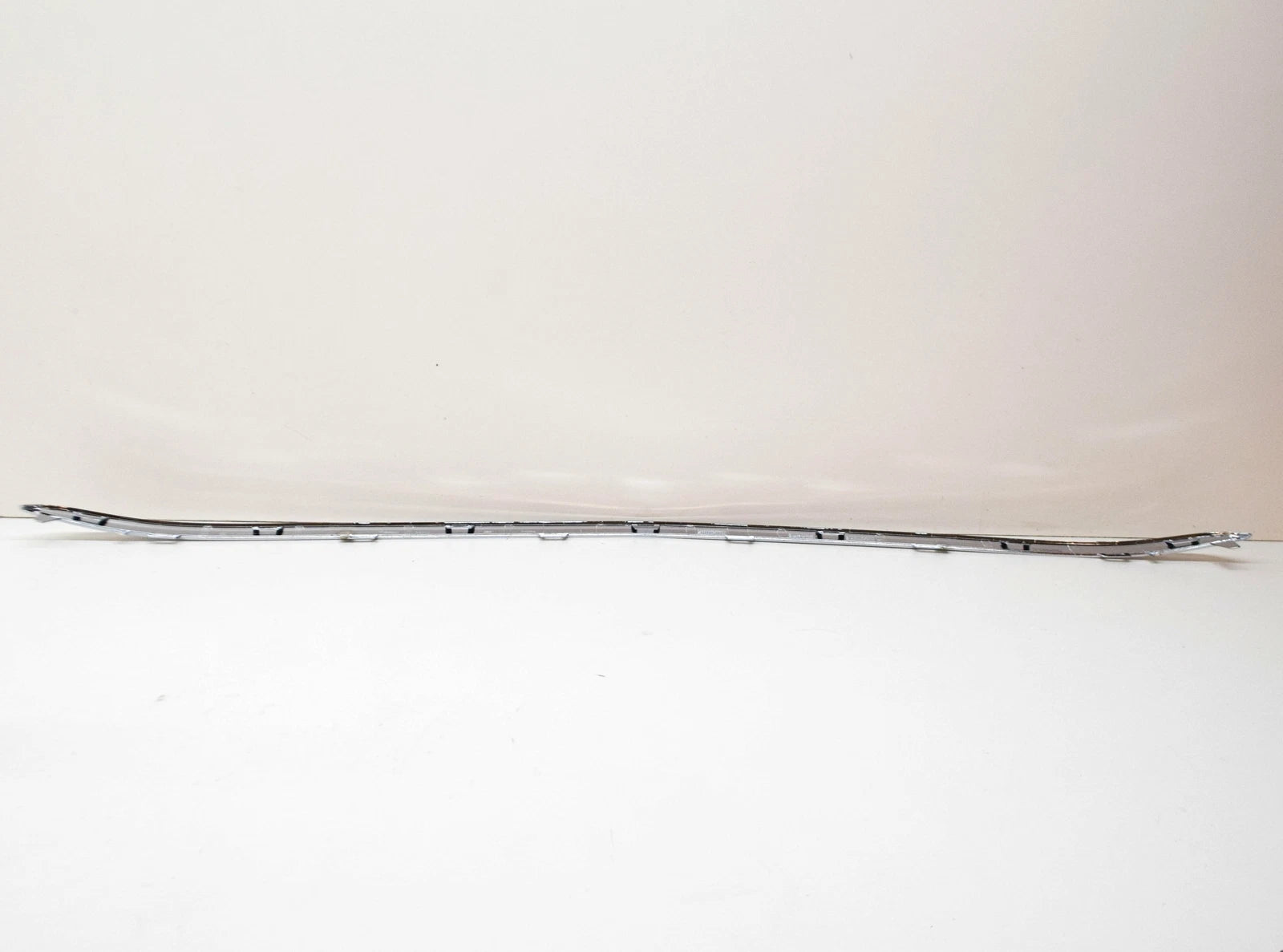 NEW MB C-CLASS W205 FRONT BUMPER LOWER CHROME TRIM A2058853123