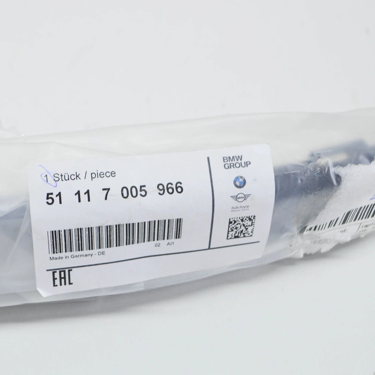 NEW BMW 5 E39 FRONT BUMPER RIGHT MOLDING 51117005966 ORIGINAL