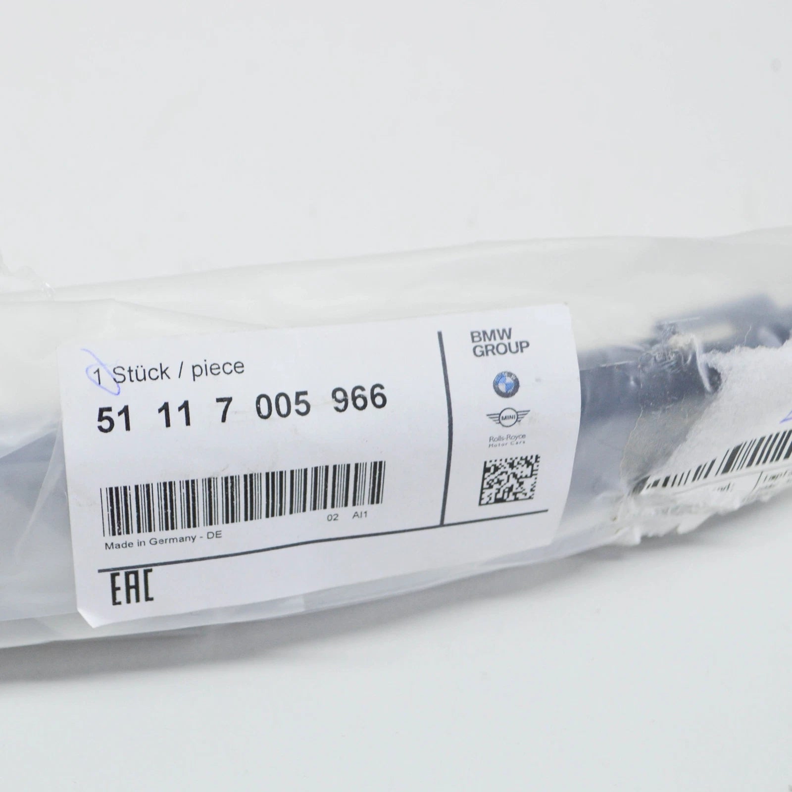 NEW BMW 5 E39 FRONT BUMPER RIGHT MOLDING 51117005966 ORIGINAL