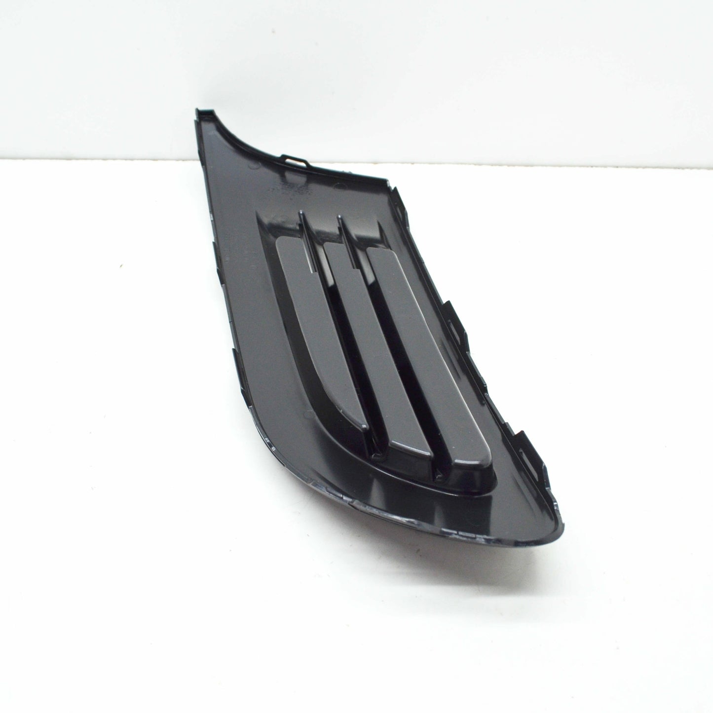 NEW VW GOLF MK5 PLUS FRONT BUMPER RIGHT VENT GRILLE 5M0853666J9B9 ORIGINAL