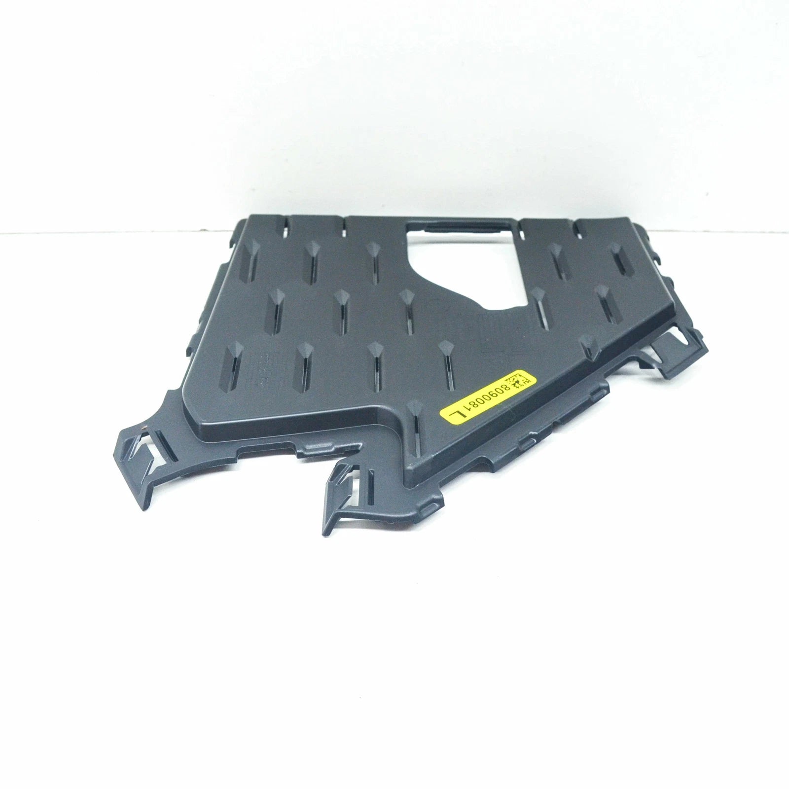 NEW BMW X7 G07 M FRONT BUMPER LEFT SIDE GRILLE COVER 51118090081 ORIGINAL