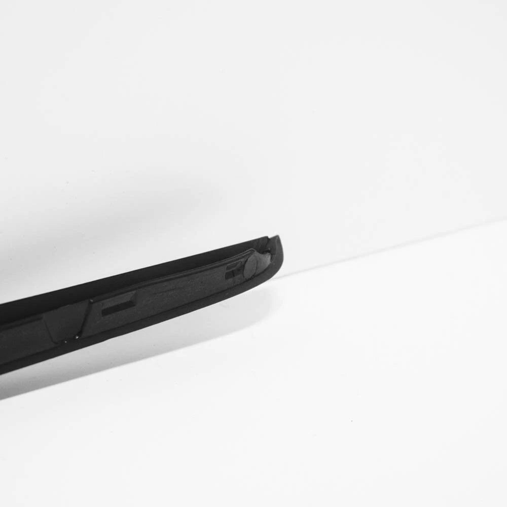 NEW AUDI A3 8V FRONT WINDSCREEN RIGHT DEFLECTOR STRIP 8V5854328A9B9 ORIGINAL