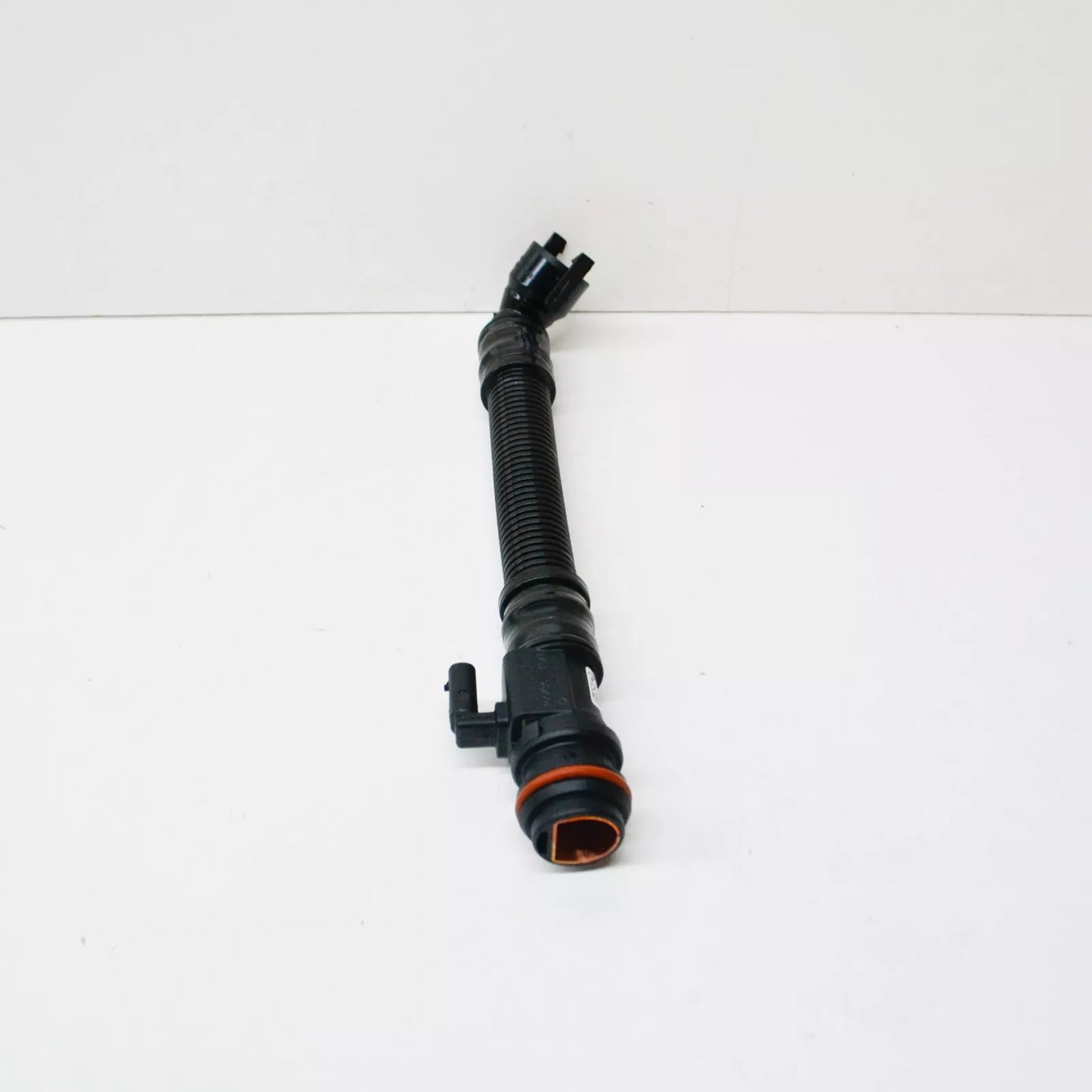 NEW BMW 5 F10 INTAKE SILENCER AIR DUCT PIPE 13718579138 8579138 ORIGINAL