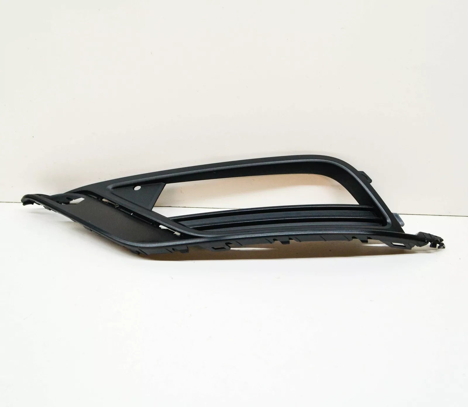 NEW VOLKSWAGEN PASSAT B8 FRONT LEFT BUMPER VENT GRILLE 3G0853665E9B9