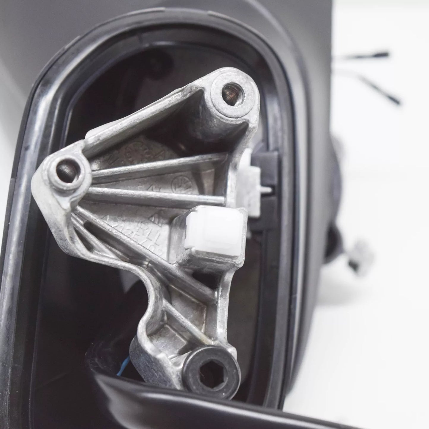 NEW VW TOUAREG 7P FRONT LEFT SIDE DOOR MIRROR HOUSING RHD 7P6857507P9B9 ORIGINAL