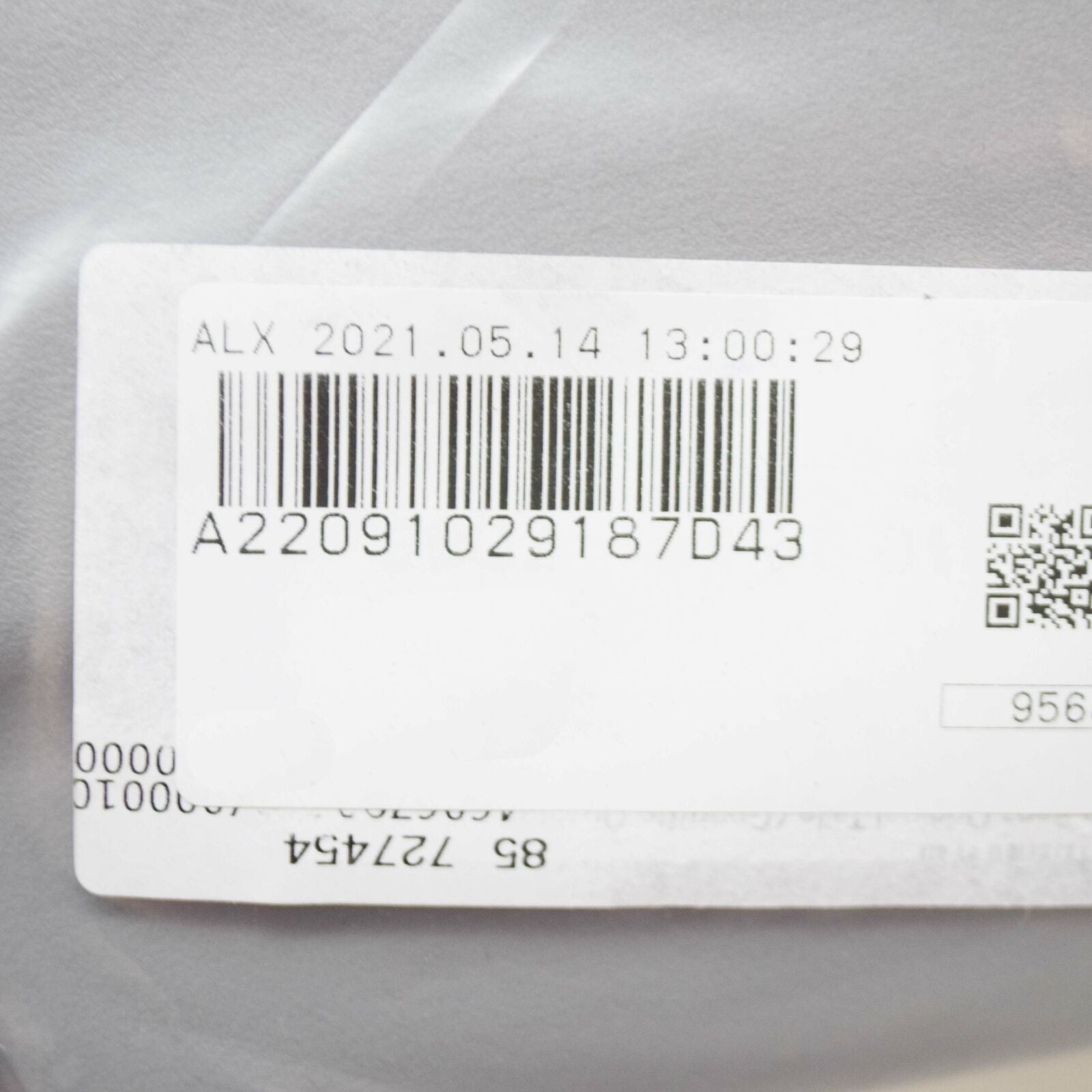 NEW MERCEDES-BENZ S W220 FRONT SEAT OUTSIDE LEFT COVER A22091029187D43 ORIGINAL