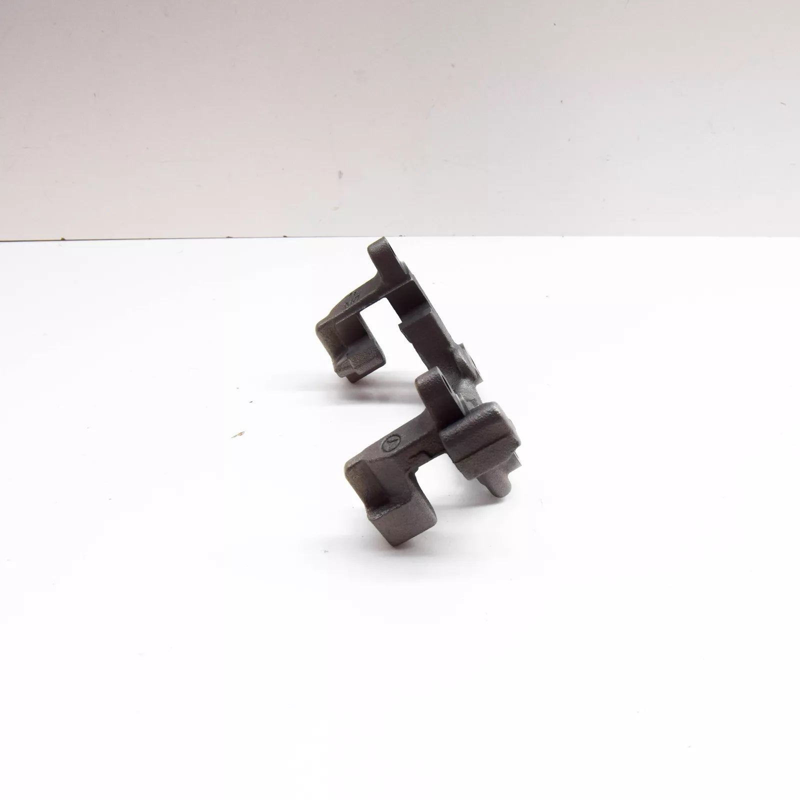 NEW MERCEDES-BENZ C W205 REAR LEFT BRAKE CARRIER A2054230306 ORIGINAL