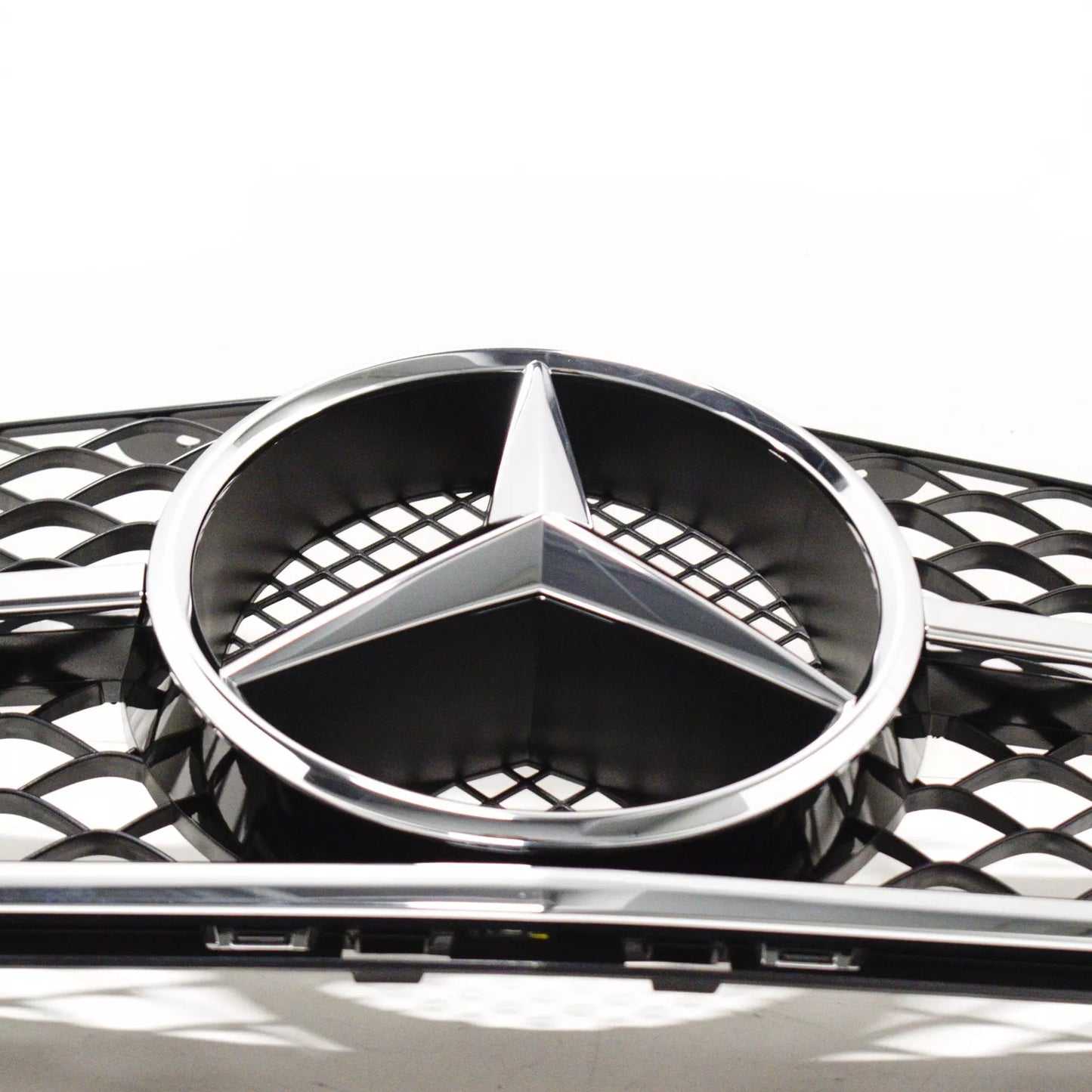 NEW MERCEDES-BENZ C W204 RADIATOR GRILLE A2048802483 ORIGINAL