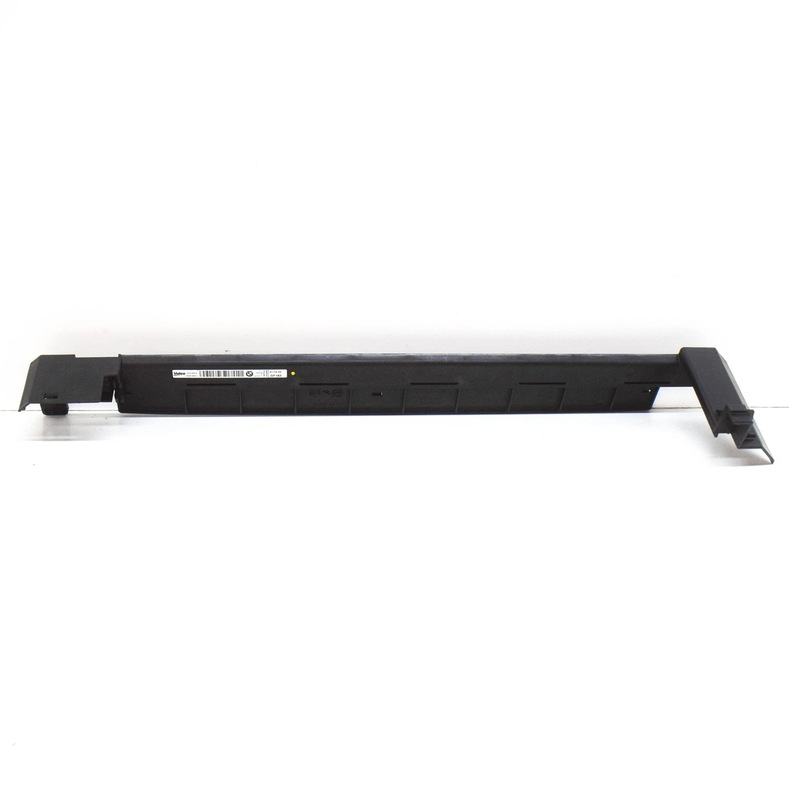 NEW BMW M4 F82 RADIATOR LOWER SEAL TRIM 17117848789 7848789 2016 ORIGINAL