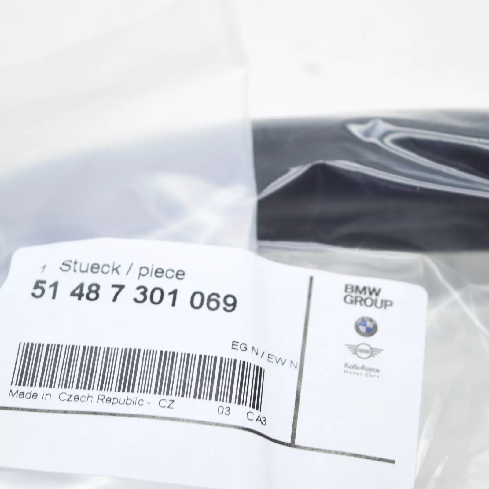 NEW BMW 3 F30, F80 LEFT SIDE PANEL SEALING 51487301069 7301069 ORIGINAL