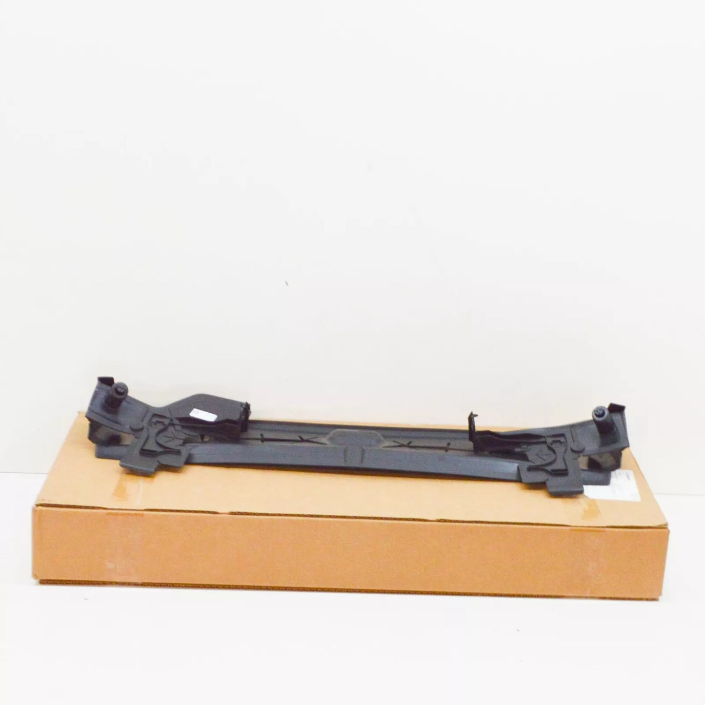 NEW BMW X7 G07 FRONT LOWER RADIATOR AIR DUCT 51747421678 ORIGINAL