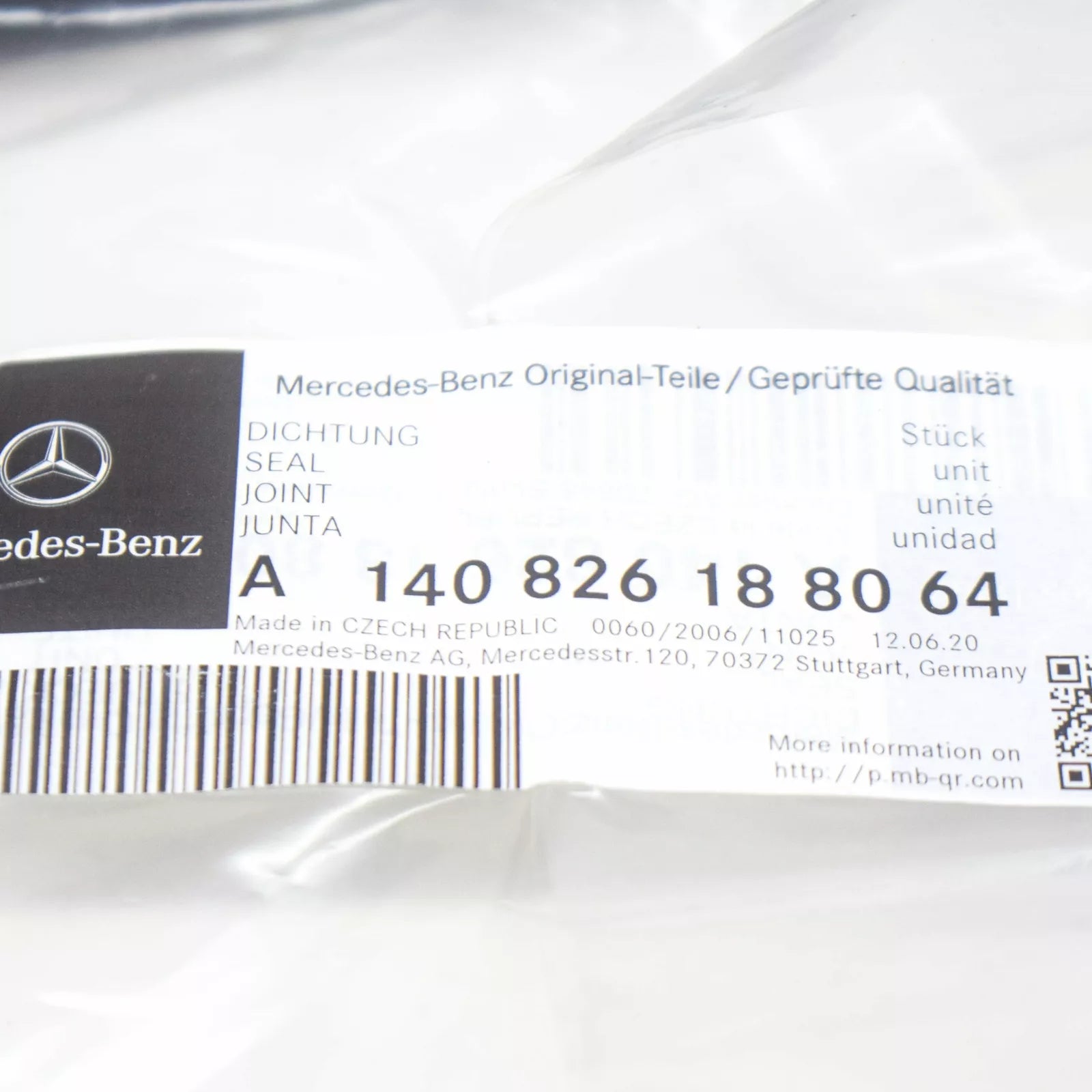 NEW MERCEDES BENZ S C140 REAR RIGHT TAILLIGHT UPPER SEAL A140826188064 ORIGINAL