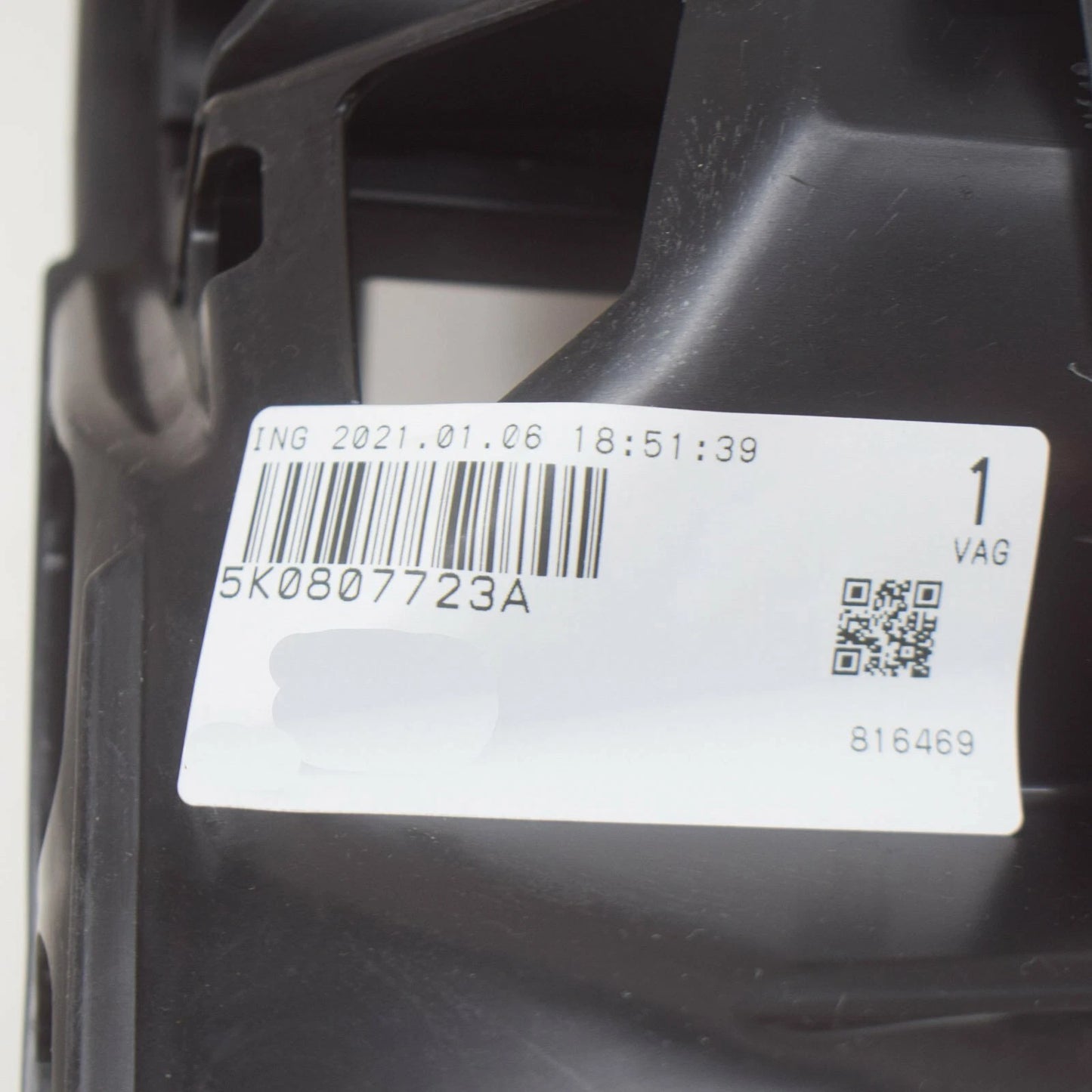 NEW VW GOLF MK6 FRONT BUMPER LEFT SUPPORT ELEMENT 5K0807723A ORIGINAL