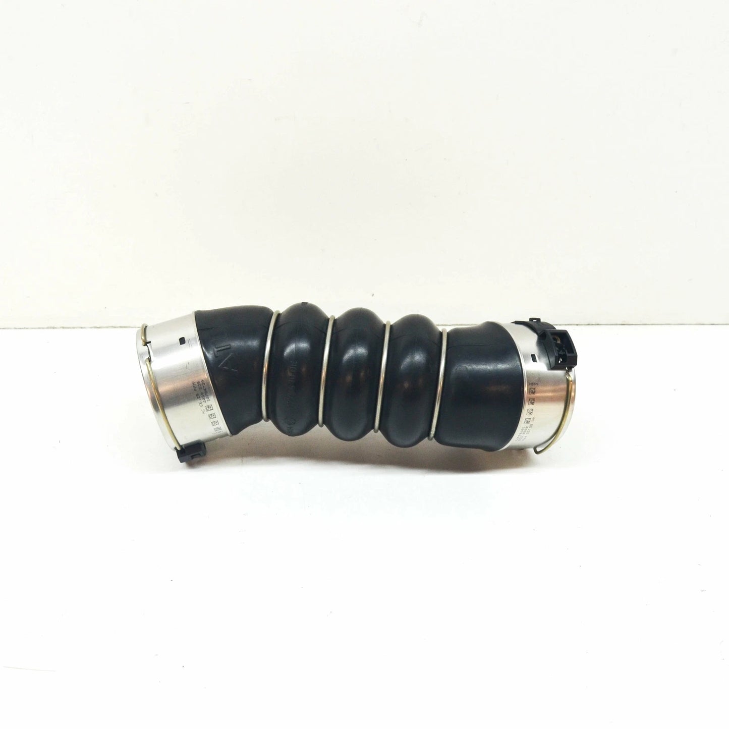 NEW BMW 3 G20 RIGHT INTERCOOLER AIR CHARGE PIPE HOSE 11618571024 ORIGINAL