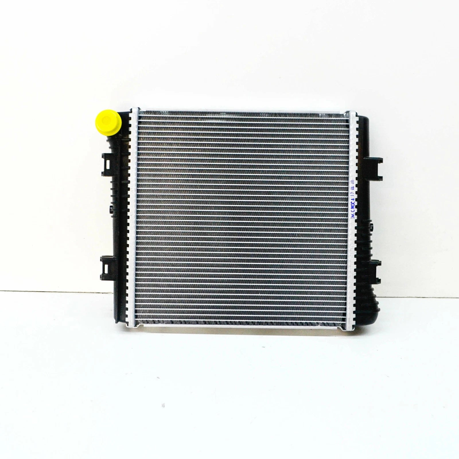 NEW MERCEDES-BENZ AMG GT C190 ENGINE WATER RADIATOR A0995005903