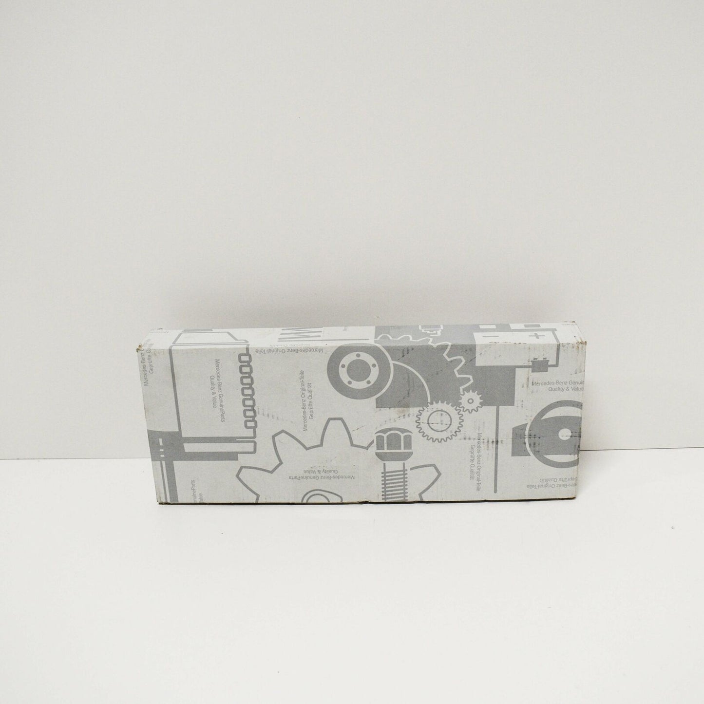 NEW MERCEDES-BENZ GLK-CLASS X204 REAR RIGHT BUMPER REFLECTOR A2048200474