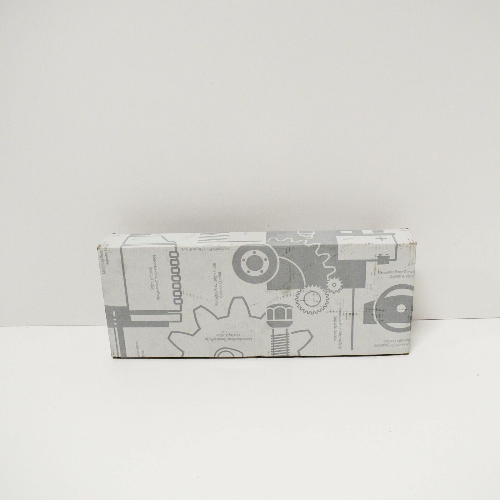 NEW MERCEDES-BENZ GLK-CLASS X204 REAR RIGHT BUMPER REFLECTOR A2048200474