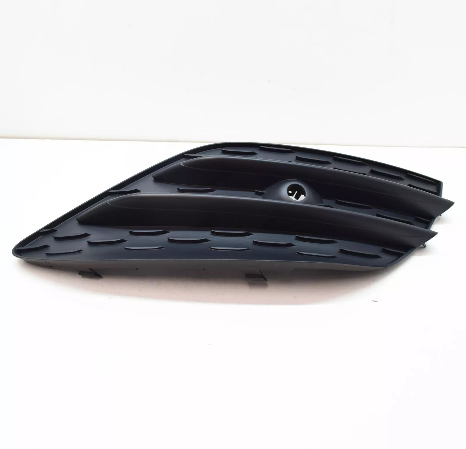 NEW MERCEDES-BENZ CLA COUPE C118 FRONT RIGHT BUMPER GRILLE A1188854401 ORIGINAL