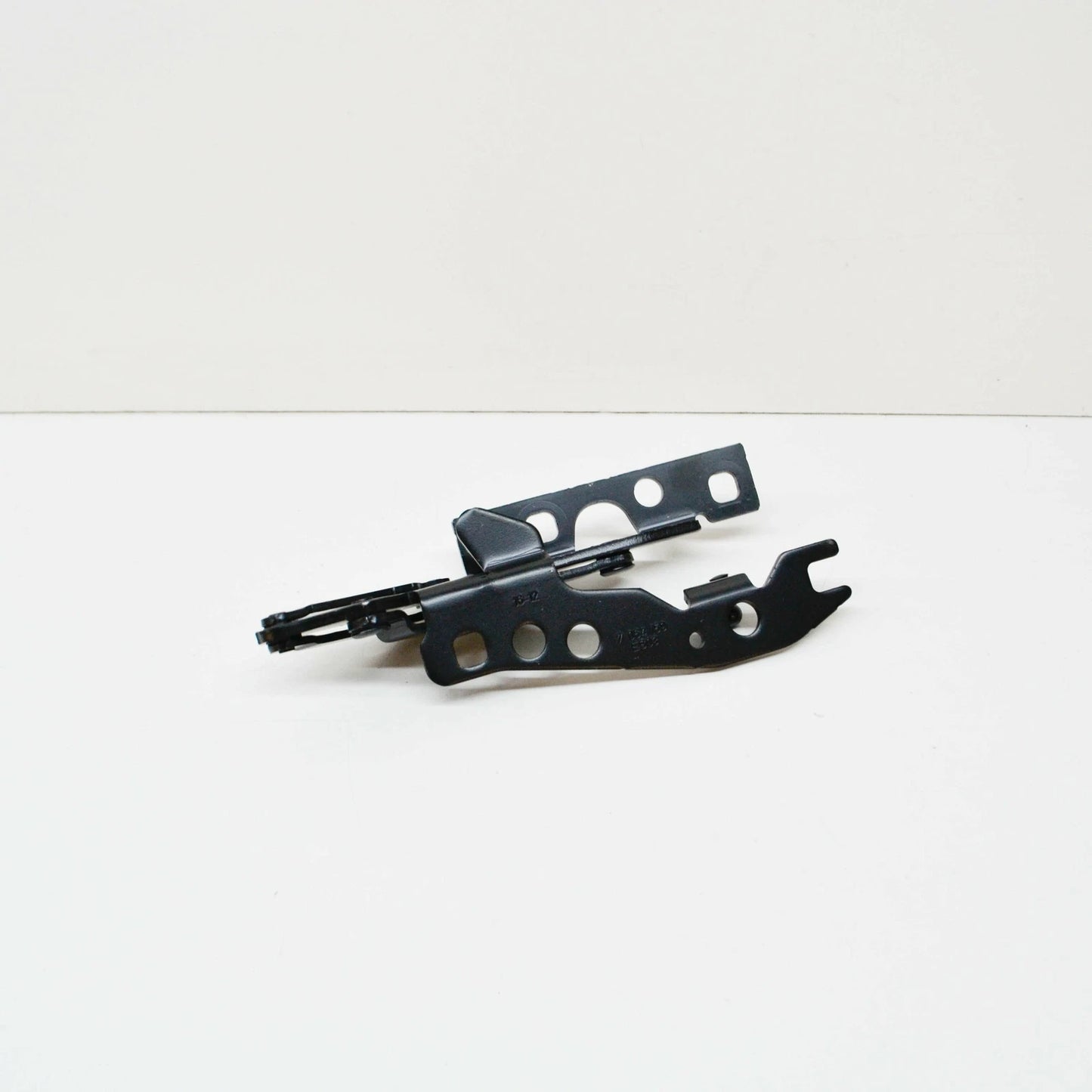 NEW BMW 6 E64 FRONT LEFT BONNET HINGE 7210669 41617210669 2010 ORIGINAL