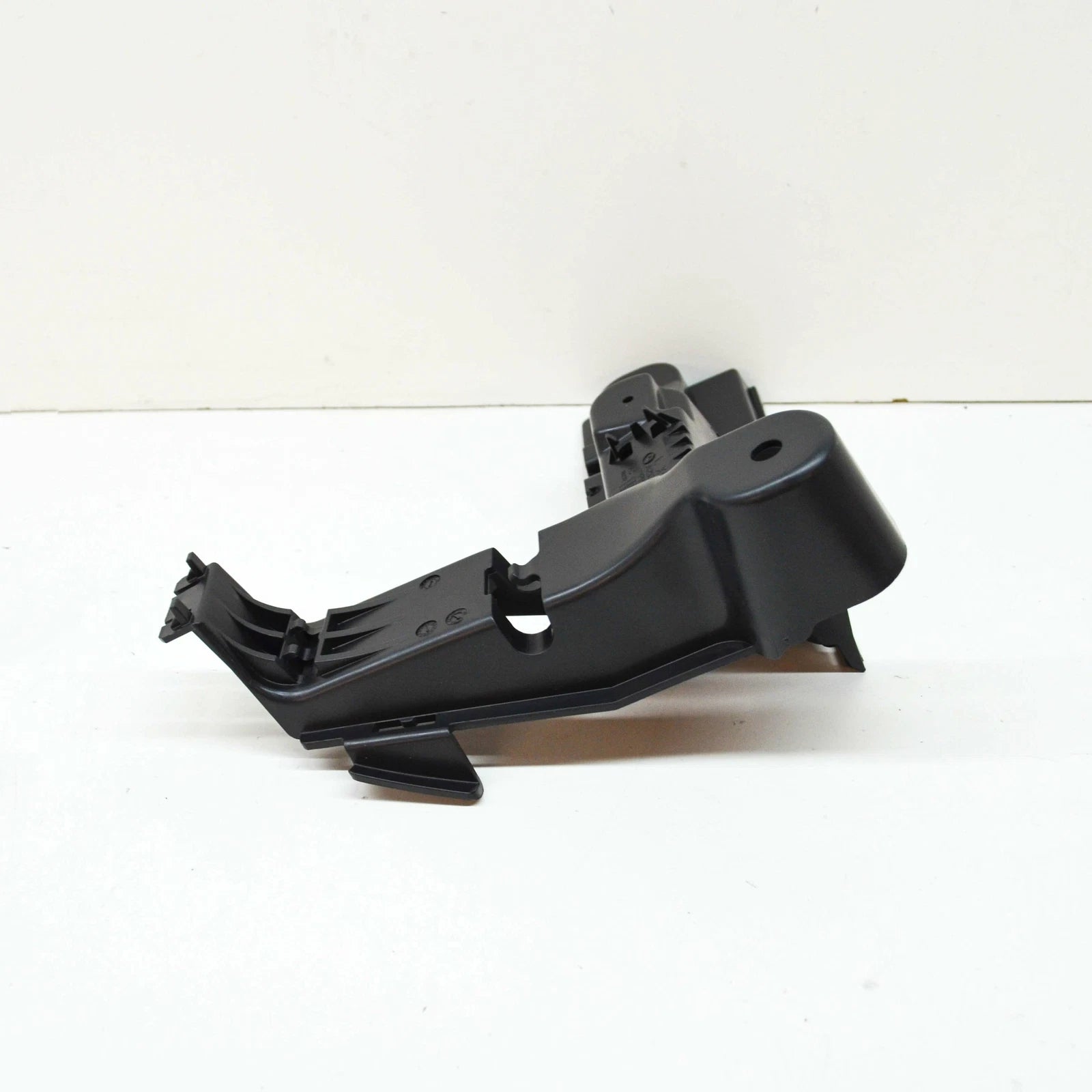 NEW MERCEDES-BENZ GLC X253 AMG REAR LEFT BUMPER BRACKET A2538858700