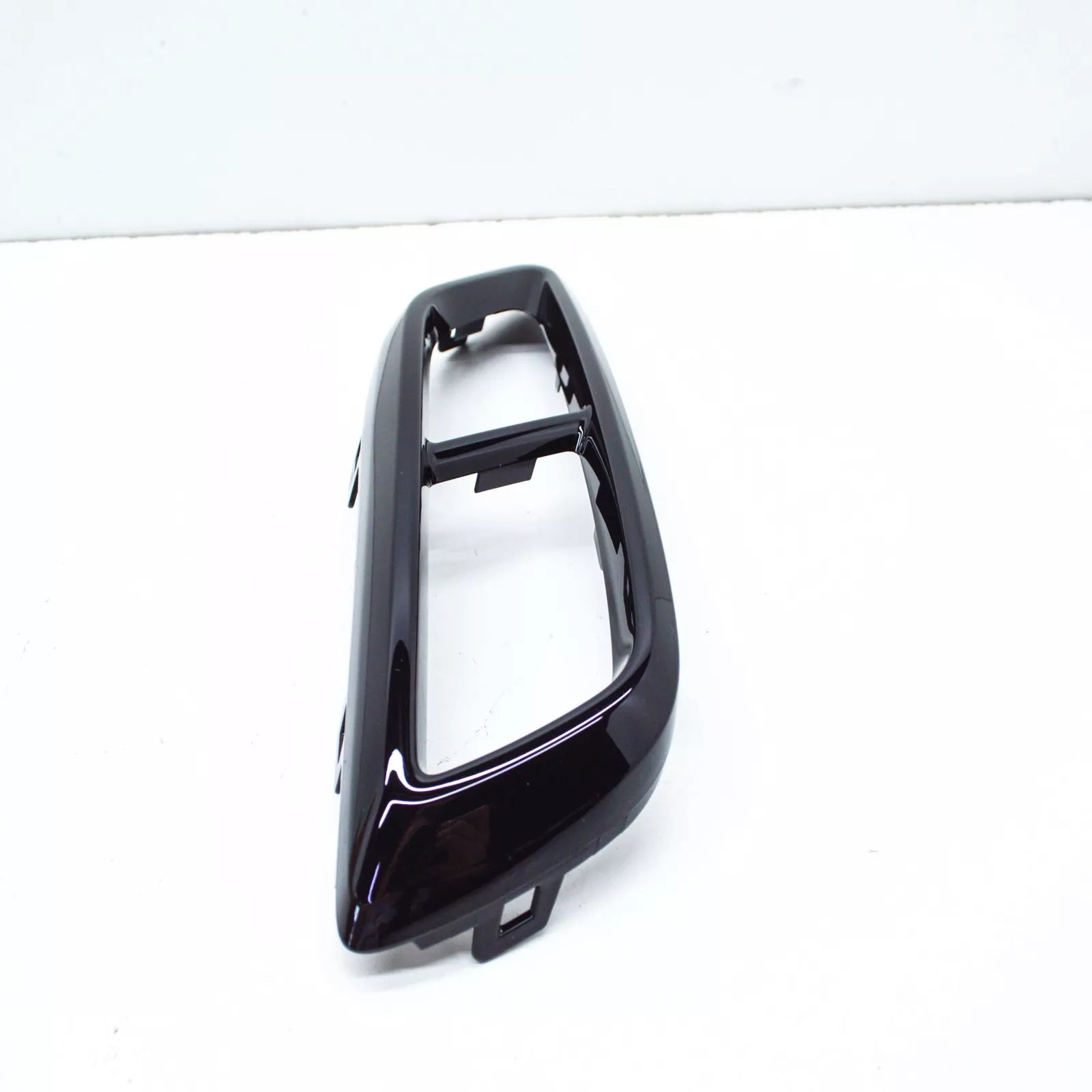 NEW VOLKSWAGEN TIGUAN AD REAR RIGHT EXHAUST TAILPIPE TRIM 5NN807834D041