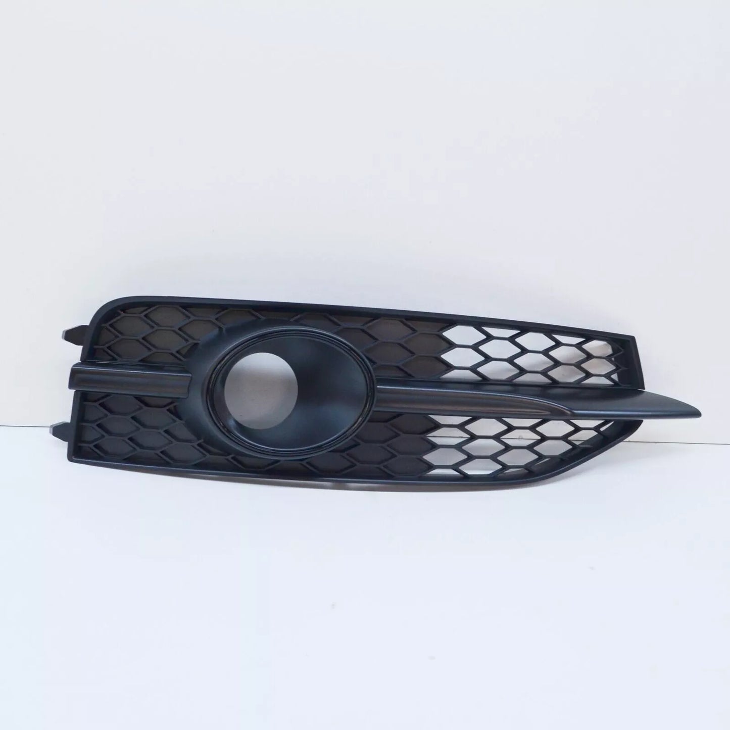 New OEM Audi A7 S-Line Front Bumper Fog Light Grill Black Right 4G8807682CBMT