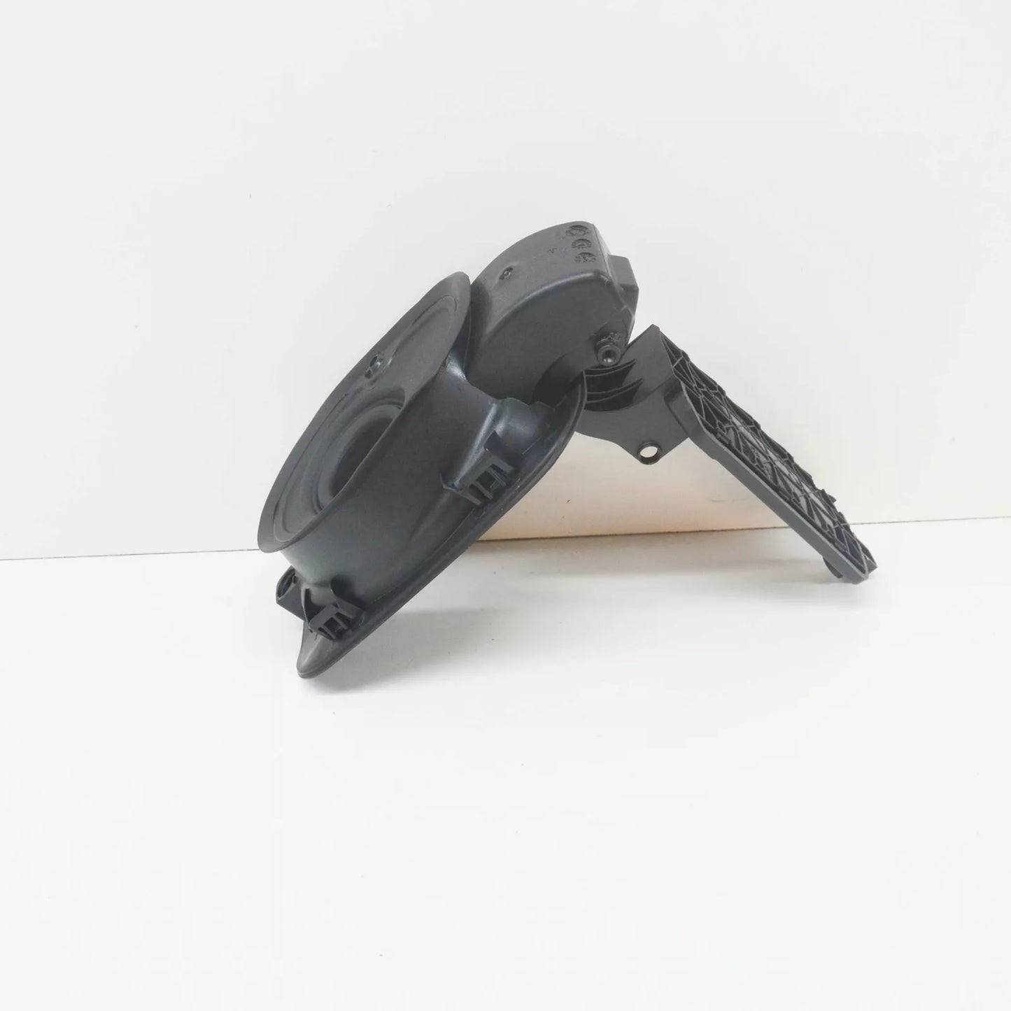 NEW AUDI A5 8T3 FUEL FILLER FLAP INSERT 8T8809906D ORIGINAL