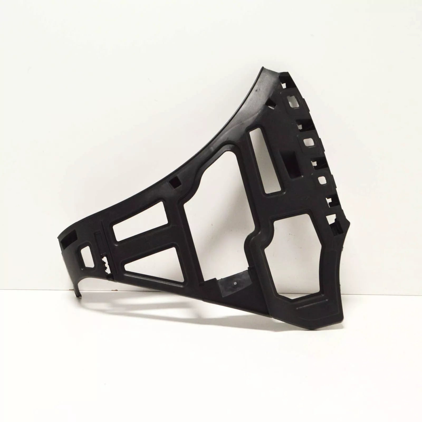 NEW VOLKSWAGEN EOS FRONT BUMPER RIGHT SIDE GUIDE 1Q0807178A