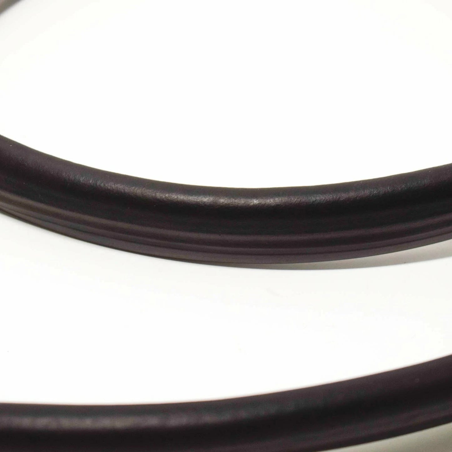 NEW MERCEDES-BENZ CL C216 FRONT HOOD SEAL A2216280598