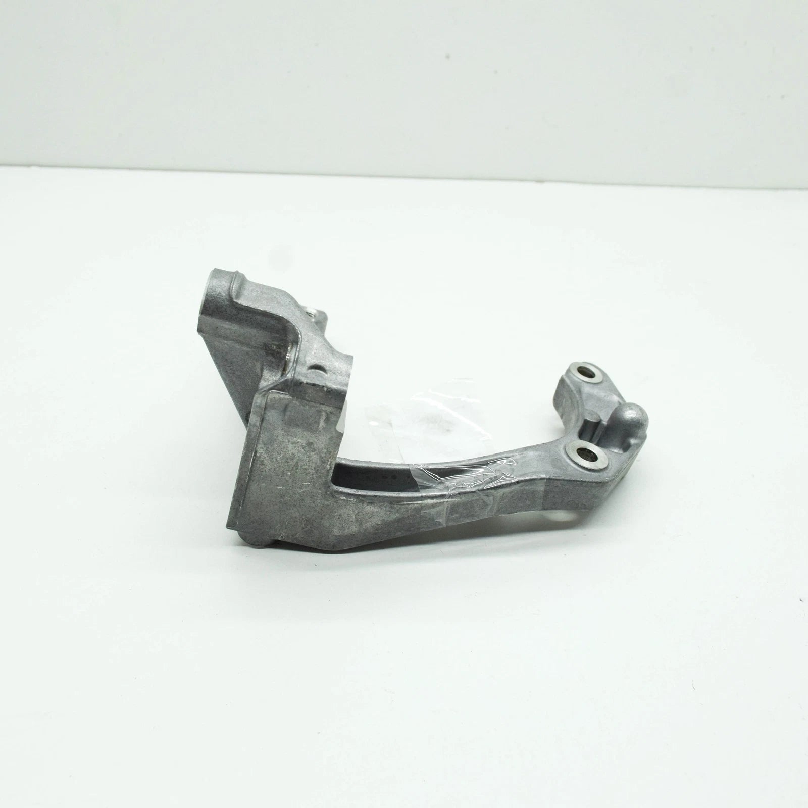 NEW AUDI TT FV A/C CONDENSER COMPRESSOR BRACKET 06M260885M