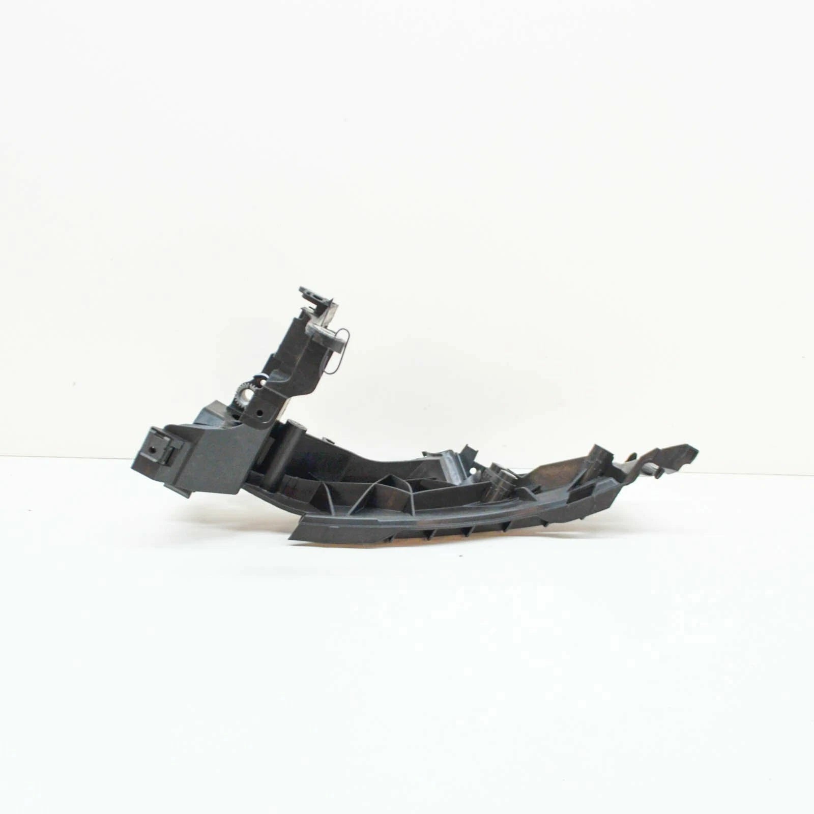 NEW AUDI A5 8T LEFT HEADLIGHT BRACKET 8T0805607D
