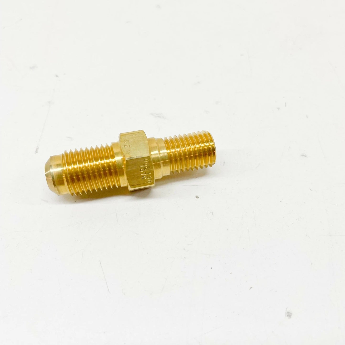 NEW AUDI A4 B7 FUEL PRESSURE RELIEF VALVE 06E130757C