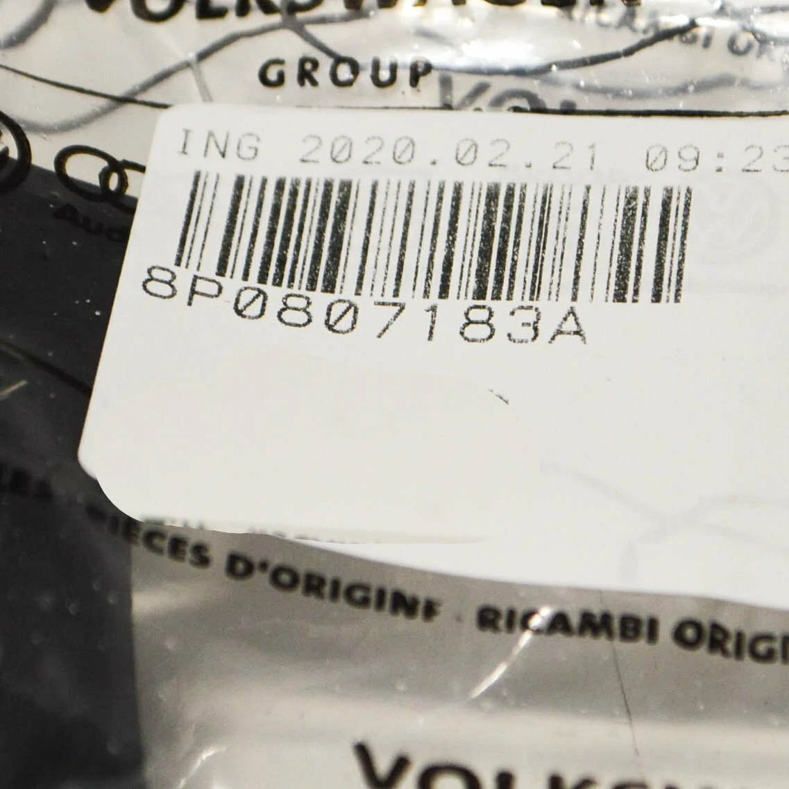 NEW AUDI A3 8P FRONT BUMPER LEFT GUIDE BRACKET 8P0807183A ORIGINAL