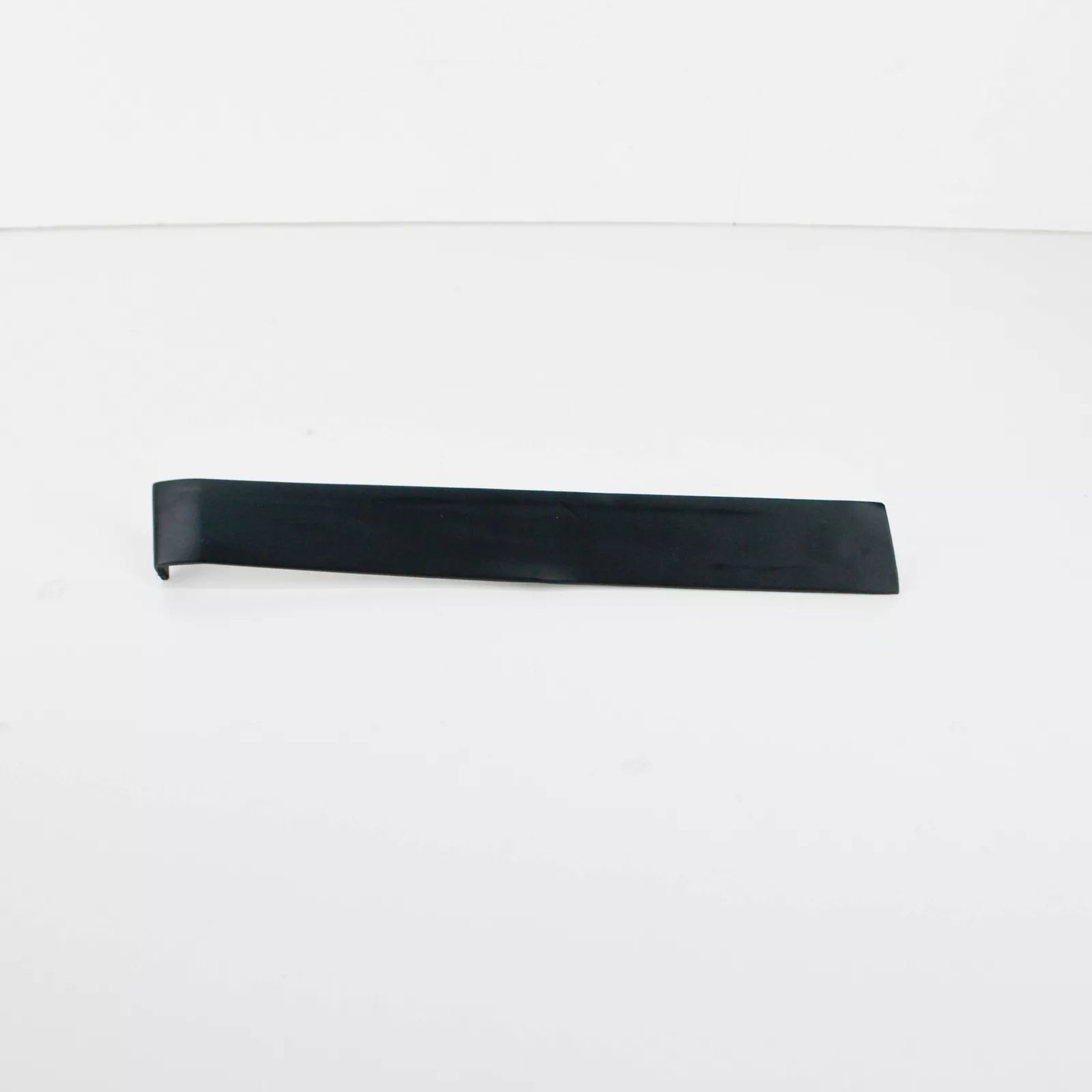 NEW MERCEDES-BENZ E W210 FRONT LEFT FENDER BOTTOM LEDGE A2106902562